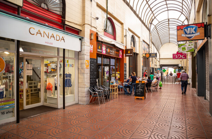  La Setmana del Comerç porta a Mislata una nit màgica de ciris i ofertes als seus comerços