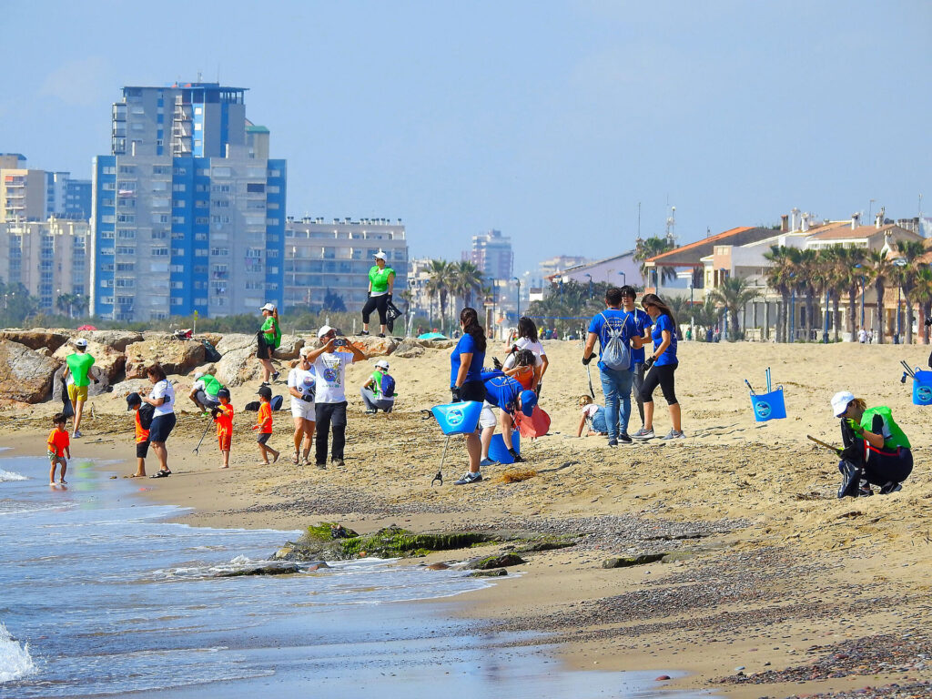 neteja platja de Puçol