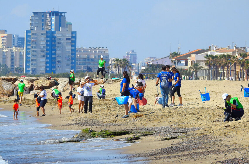  Ajornada la neteja del fons marí de la platja de Puçol per la previsió de mal oratge