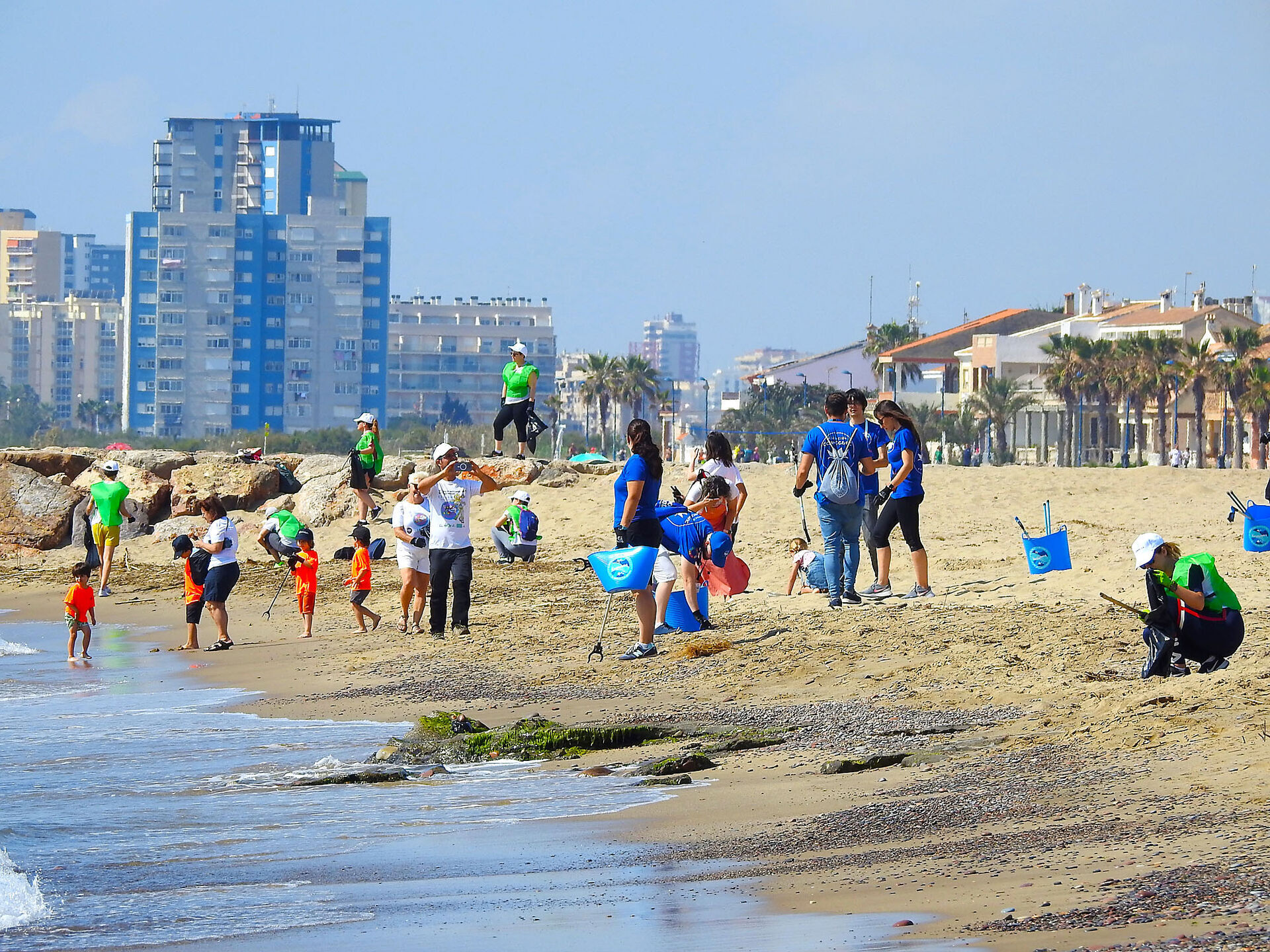 neteja platja de Puçol